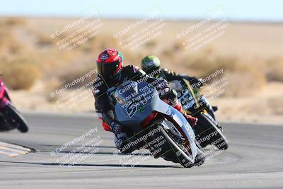 media/Jan-10-2025-CVMA Friday Practice (Fri) [[489e0da257]]/Group 4 and Trackday/Session 4 (Turn 16)/